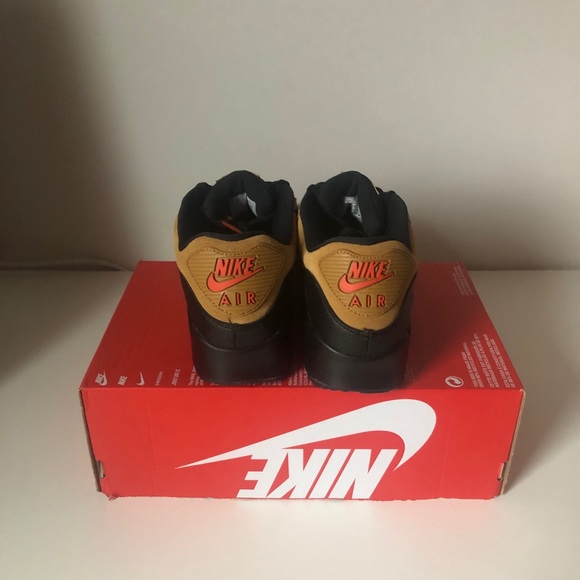 Nike Air Max 90 Essential - Picture 4 of 6